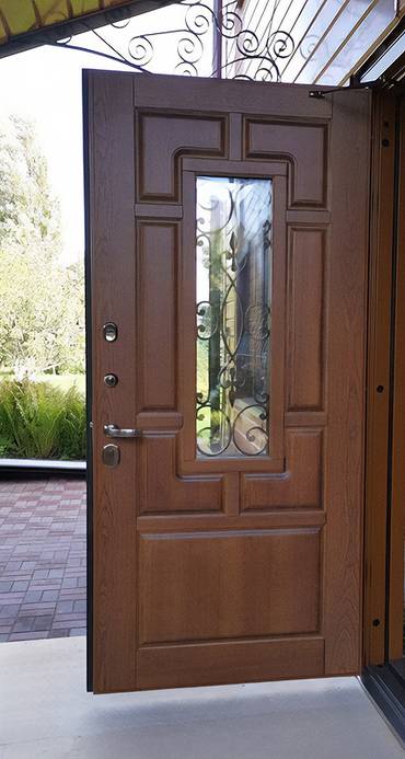 Шпонированная панель изнутри